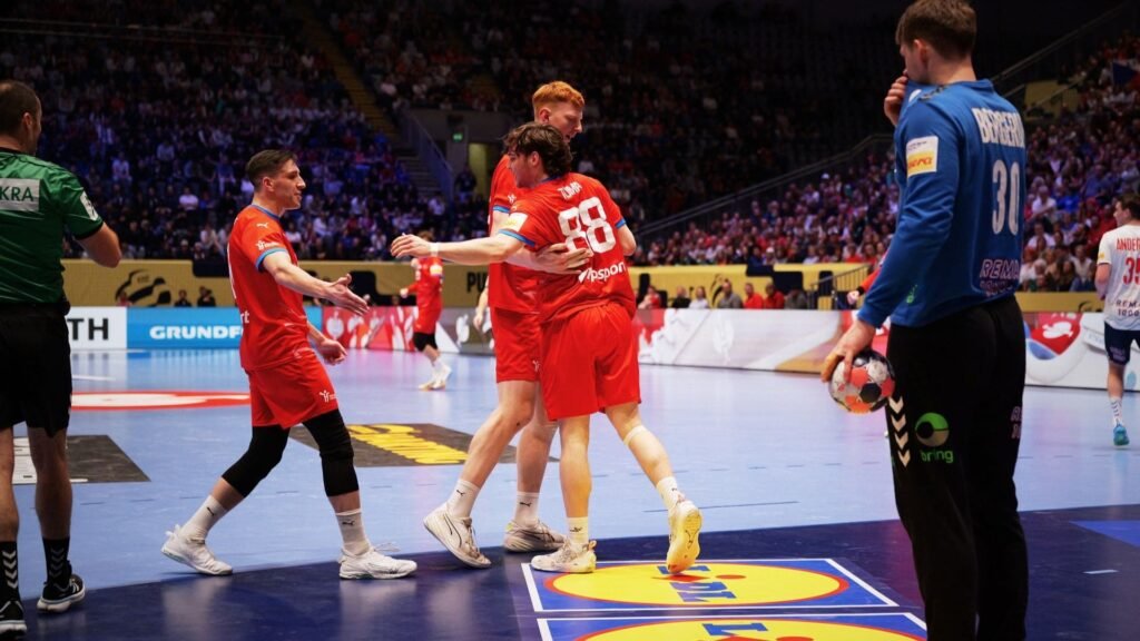 República Checa derrota a Ucrania por 38-29 por el Grupo C de la Euro de Handball