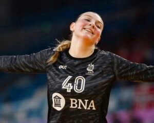 Lola Núñez deja Vélez y se incorpora a SEDALO en uno de los pases más fuertes del handball femenino