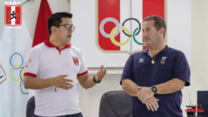 Eduardo Gallardo encabezó el inicio del Curso de Licencia D IHF en Perú