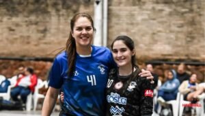 Madre e hija hicieron historia: compartieron cancha en la Superliga paraguaya