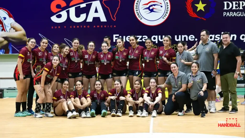 Fernando de la Mora se consagró bicampeón invicto del Nacional Juvenil de Handball Femenino