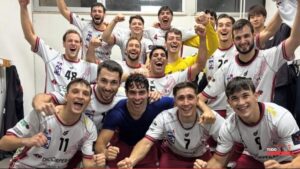 Martín Jung y Francisco Lombardi en el triunfo de Logroño La Rioja en la Liga Europea de handball.