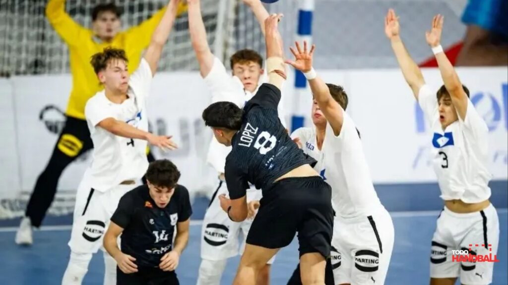 Uruguay confirmó sus convocados U18 y U20 para buscar la clasificación al Mundial Uruguay confirmó sus convocados U18 y U20 para buscar la clasificación al Mundial