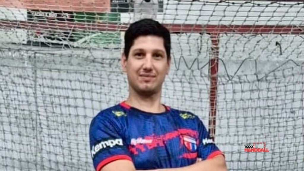 Cid Moreno tiene nuevo DT: asume Agustín Panelo tras su paso por Mariano Acosta