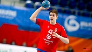 Veszprém va por la Champions: ficha a Stefan Dodic y renueva a Ahmed Adel hasta 2027