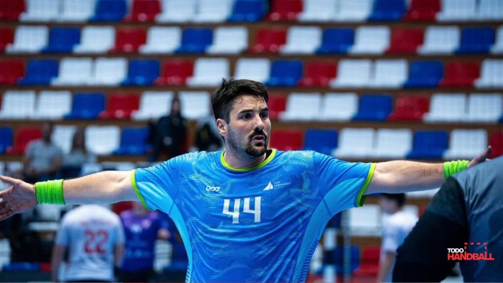 Gastón Mouriño deja San Fernando y es nuevo jugador del Raimond Handball Sassari