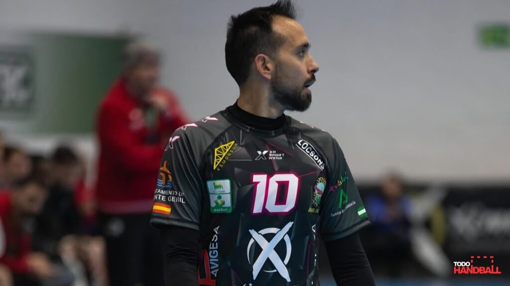 José Cuenca anunció su retiro tras 27 años en el Ángel Ximénez