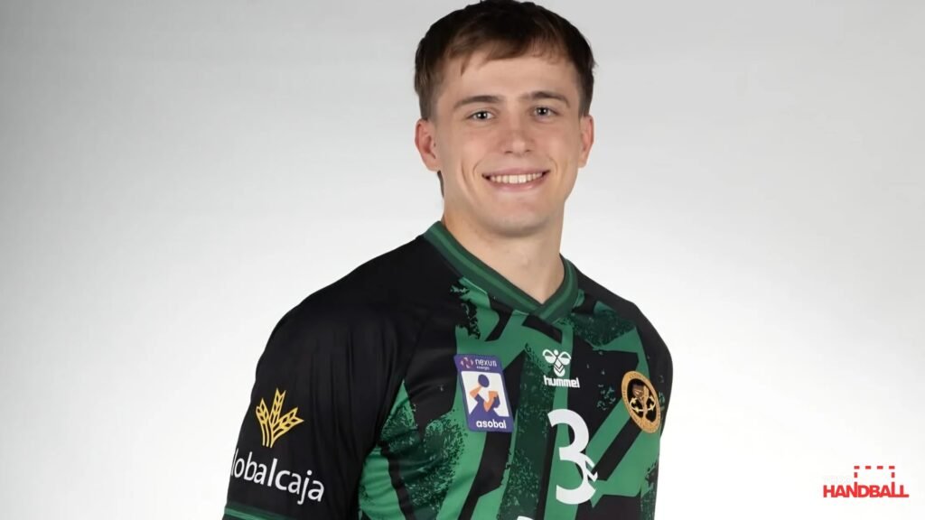 Santiago Barceló seguirá en Cuenca: renovó con el BM Ciudad Encantada por una temporada más Santiago Barceló seguirá en Cuenca: renovó con el BM Ciudad Encantada por una temporada más