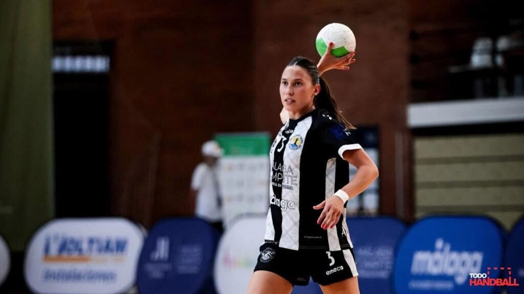 Málaga apuesta a futuro: Martina Romero renovó su contrato hasta 2028